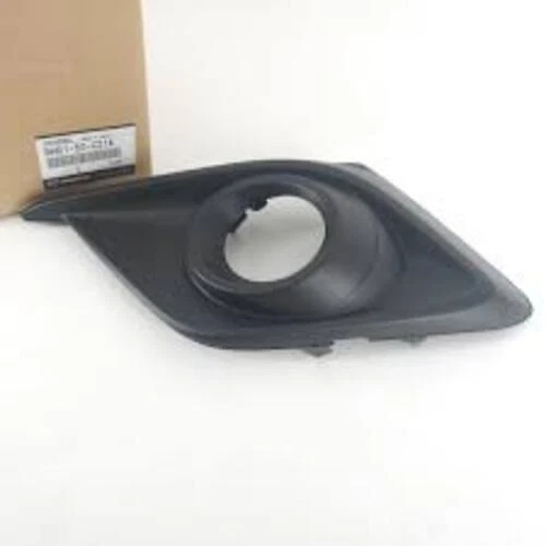 Mazda Genuine Driver LH Fog Lamp Bezel  Mazda 3  2014-2016 BHR1-50-C21A - Изображение 2 из 3