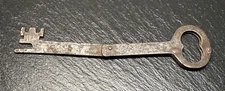VINTAGE FOLDING 5.25" METAL KEY MARKED B894 G411