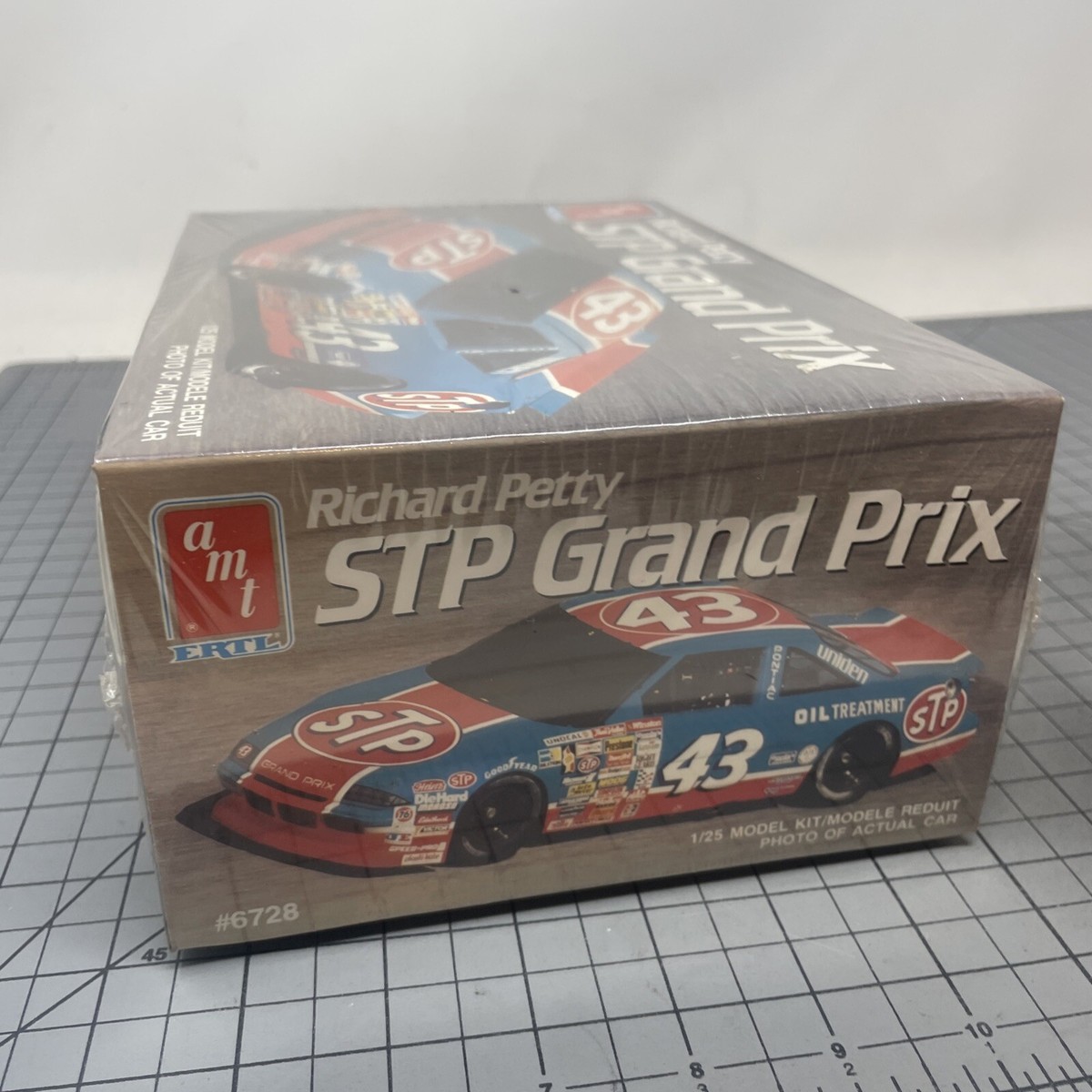 amt STP Grand Prix 1/25 モデルキット AMT ERTL Model Kit Richard Petty STP Grand Prix NASCAR Race
