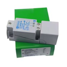 New Schneider Telemecanique XS7-C40FP260 Block Inductive Proximity Switch Sensor