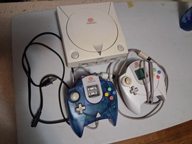 USED Sega Dreamcast HKT-3000 w/ Controllers Powers On Tested Jspan W/ Power