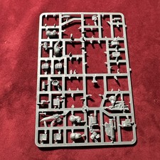 Warhammer 40K: Space Marine- Bits On Sprue B5672