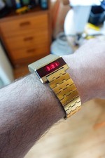 Orologio Vintage Bulova Computron LED Tono Oro Rosso Display Bracciale Originale