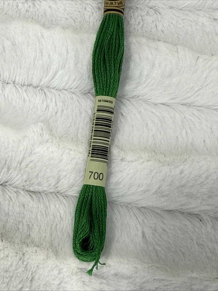 DMC Art 117 Mouline Special 25 Embroidery Floss Box of 12 Skeins GREEN 700 - Image 3 of 4