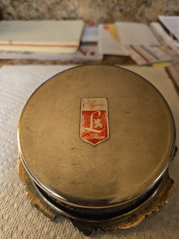 Posavasos florales de vino con estampado Lunt holloware plateado de elocuencia plateado. Foto 3 de 4