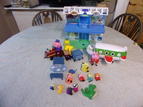Peppa Pig Toys Figuren Fahrzeug Konvolut Supermarkt, Flugzeug, Zug 9 Figuren ++++