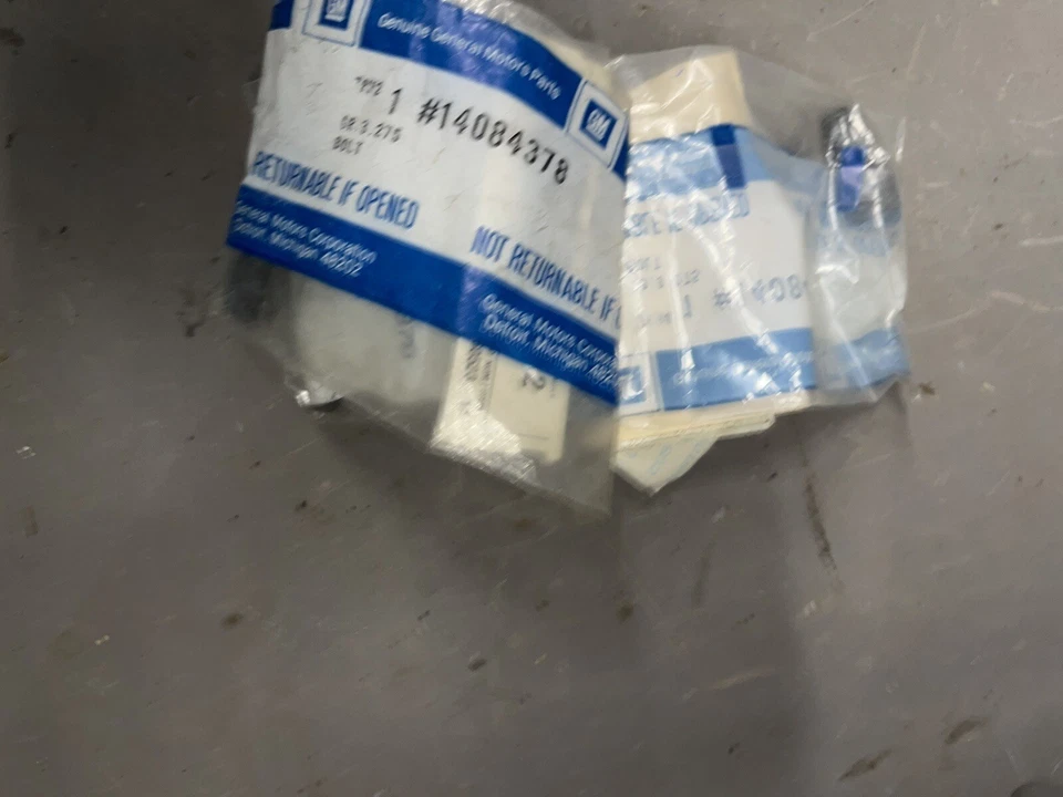 Nuevo de Lote Antiguo Pernos Colector de Escape Chevy GMC C/K Camioneta V8 1985-1989 Silverado Foto 3 de 4