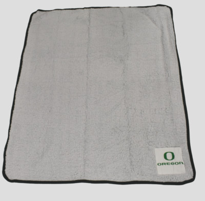 Northwest NCAA Oregon Ducks Super Soft Sherpa Throw Blanket New 50'' x 60''