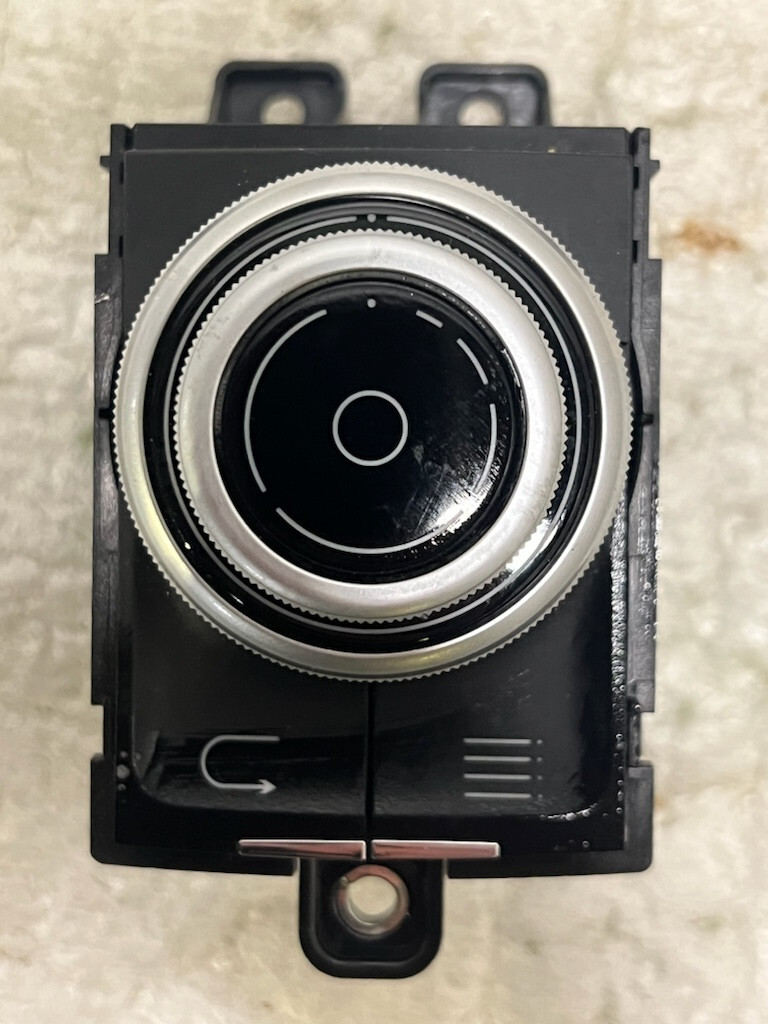 2014-2017 Maserati Ghibli Radio Audtio Screen Media Switch 670071370 OE