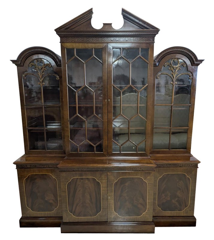 Vintage Century “Sutton Collection” Breakfront , Mahogany, 95.5″H, PA6888MB
