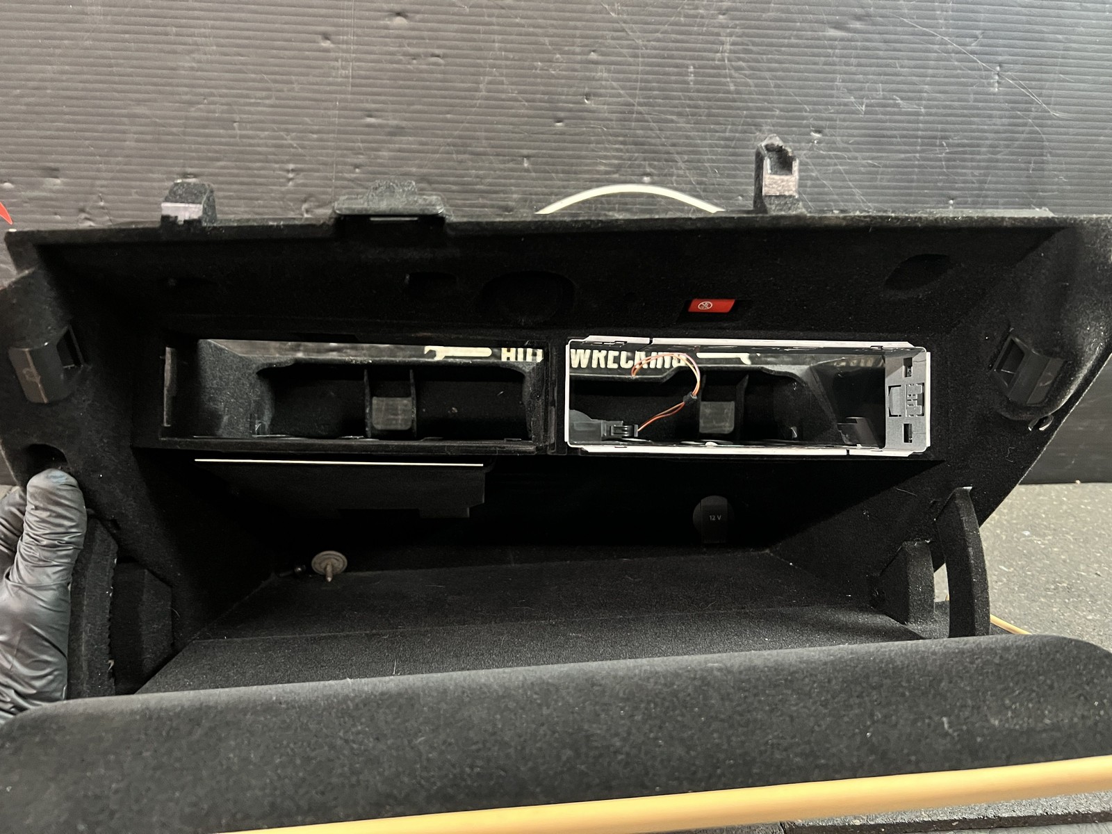 07-12 BENTLEY CONTINENTAL GTC DASH GLOVE BOX STORAGE COMPARTMENT TAN
