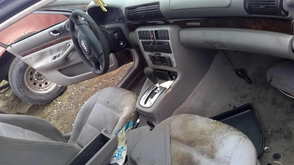 Used Right Headlight Assembly fits: 1998 Audi A4 Right Grade A Foto 3 de 4