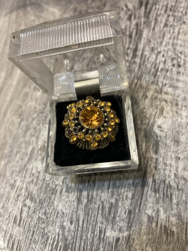 Gold Tone Yellow Simulated Crystal Cluster Cocktail Ring Size 7 Round Stone
