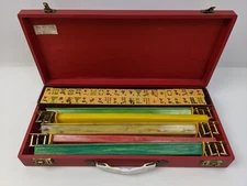 Vintage Majong Mah Jong Set Butterscotch Bakelite Tiles & 5 Bakelite Racks USA