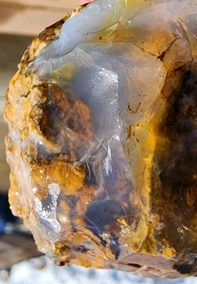 Ópalo exquisito de Opal Butte, Oregon muy raro AAA facetado áspero. (238 gramos) Foto 4 de 4