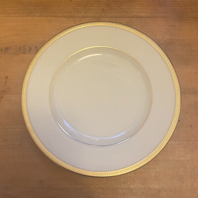 Lenox Presidential Collection Tuxedo  6 3/8  Bread & Butter Plates Never Used