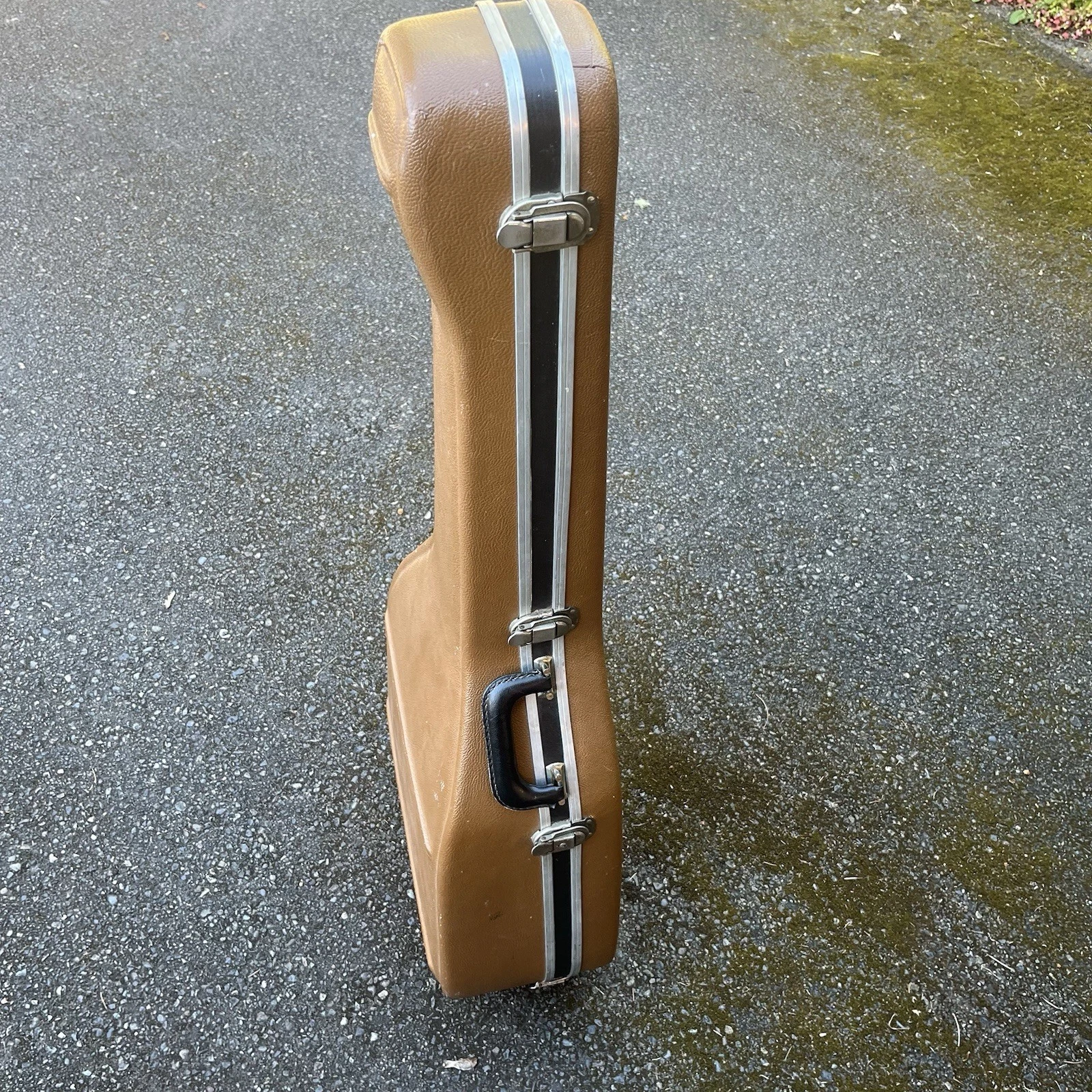 Picture 3 of 24