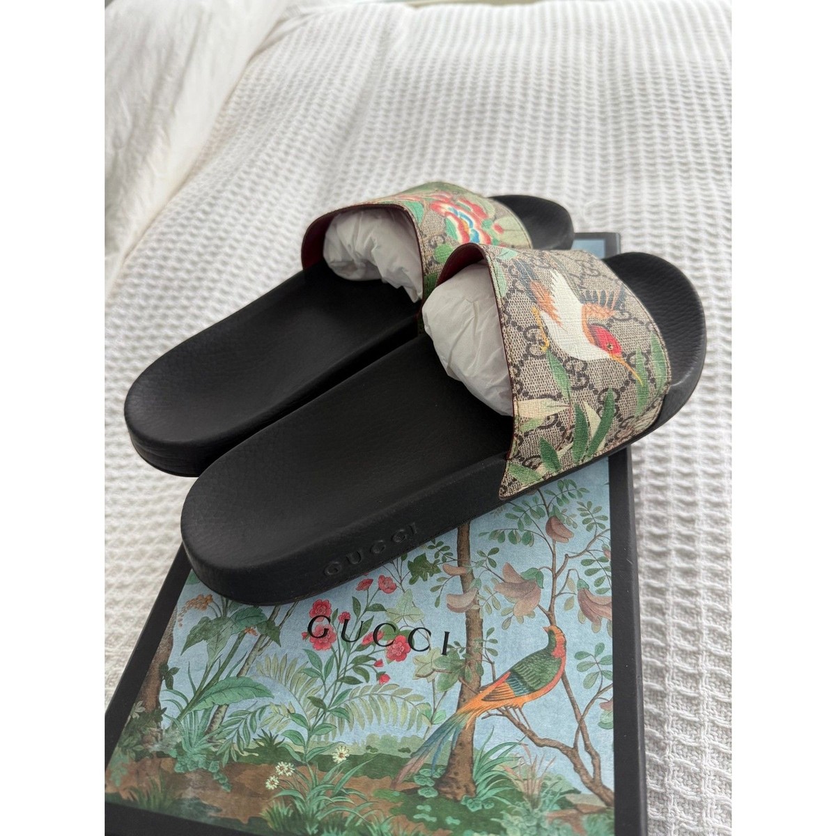 RARE - Gucci Flip Flop Size 10 - Tian Bloom Bird Flora s-l1200.jpg main image 2