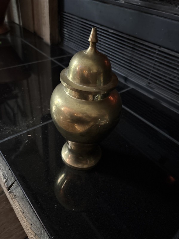 Vintage Brass Vase/Ginger Jar/Urn 9 Inches Tall