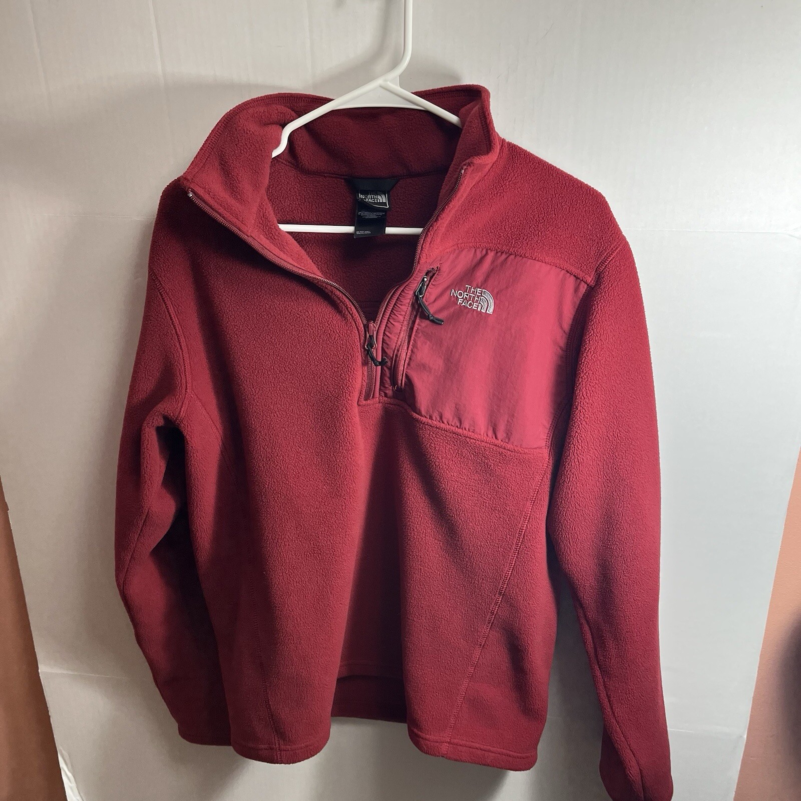 The North Face Men's Medium Fleece Jacket - Warm & Comfortable