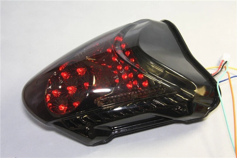 Luz traseira de LED sinal de seta de freio para 2008-2020 Suzuki Hayabusa / GSX1300R fumaça - Imagem 4 de 4