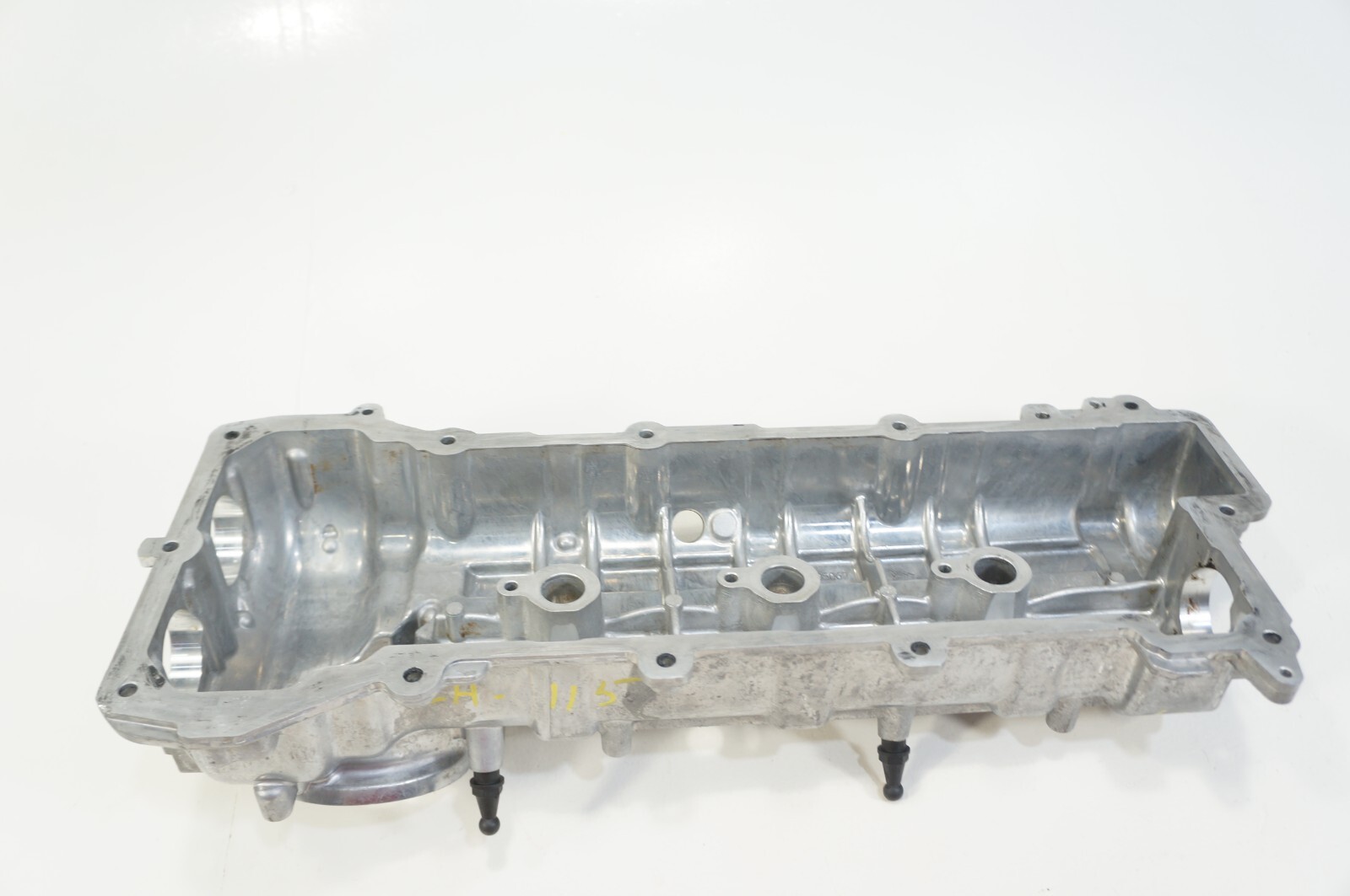 2014-2019 maserati ghibli 3.0l v6 LEFT DRIVER SIDE engine valve cylinder cove