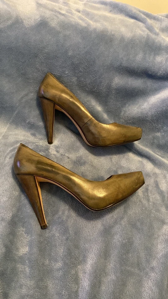 Max Studio Tacones Cuero Verde 8M Buen Estado Diseño Desgastado Boho Bueno Foto 2 de 4