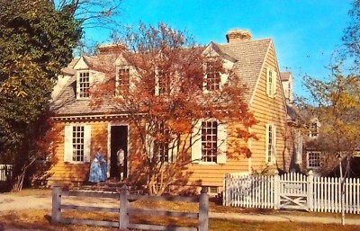 BRUSH EVERARD HOUSE TOWN COLONIAL WILLIAMSBURG VIRGINIA VA -  VINTAGE POSTCARD