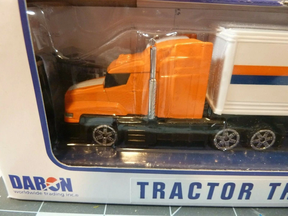 1/87 Scale Gulf  Tractor Trail  Diecast Model  HO- Daron RB79631 Diecast/Plastic - Image 3 of 3