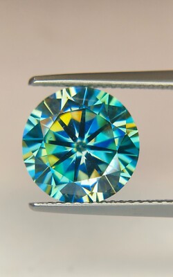 4.37 Cts A BEAUTIFUL AND VERY EXCELLENT MOSSANITE GREEN BLUE COLOR !!