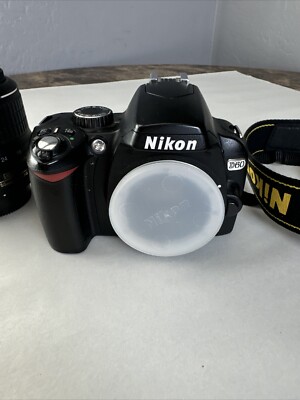 Nikon D60 10.2 MP Digital SLR Camera W AF-S DX Nikkor 18-55mm 1