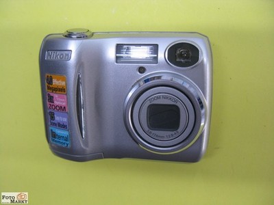 Nikon Digitalkamera E4100 - Vintage - 3x Zoom-Objektiv, Sucher SD-Karte 2 GB