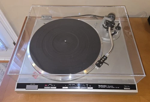 Technics Direct Drive SL-Q3 Turntable, Serviced, Recapped, New Covers Available.