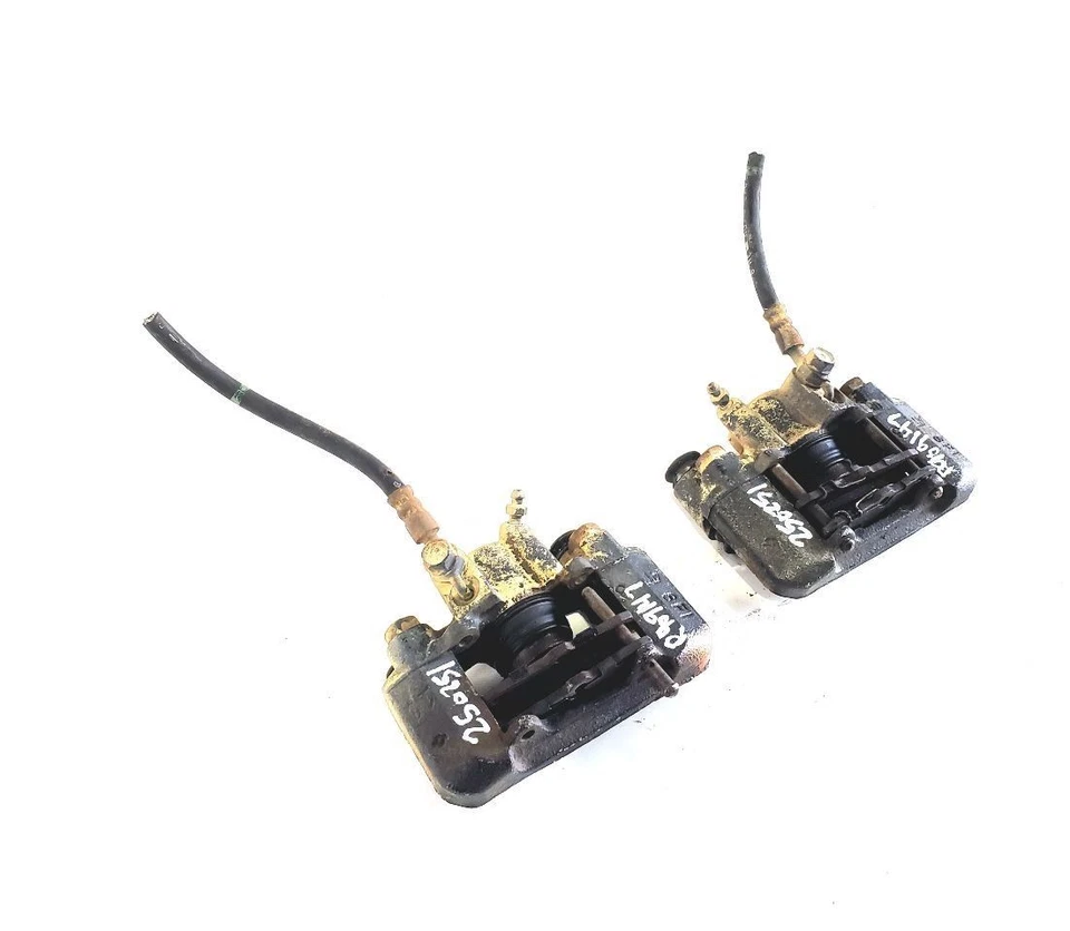 Par de pinzas de freno delanteras OEM Toyota Celica GTS 2003 2004 2005 Foto 3 de 4