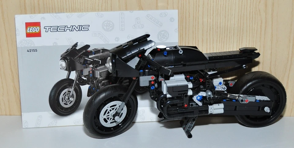 LEGO Technic 42155 The Batman - Batcycle, foto 1 di 5