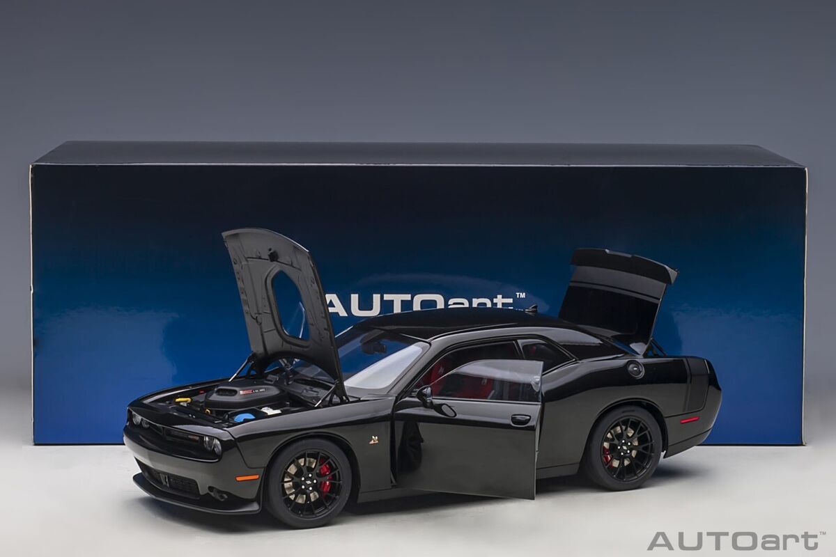 1:18 Autoart DODGE CHALLENGER 392 HEMI SCAT PACK SHAKER Rare 1:18 Autoart DODGE CHALLENGER 392 HEMI SCAT PACK SHAKER Rare