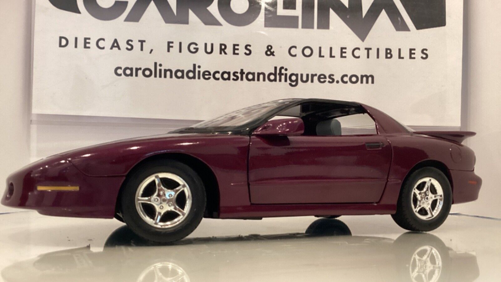 1:18 ERTL 1996 PONTIAC FIREBIRD PURPLE ON GRAY MA# 923