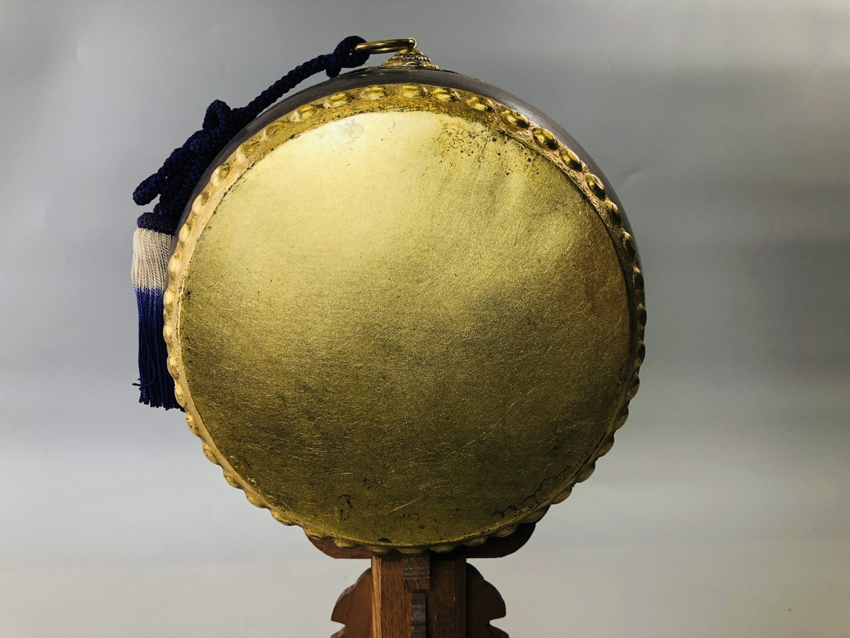 Y5915 OKIMONO Drum figure gold coating wooden stand Japan antique