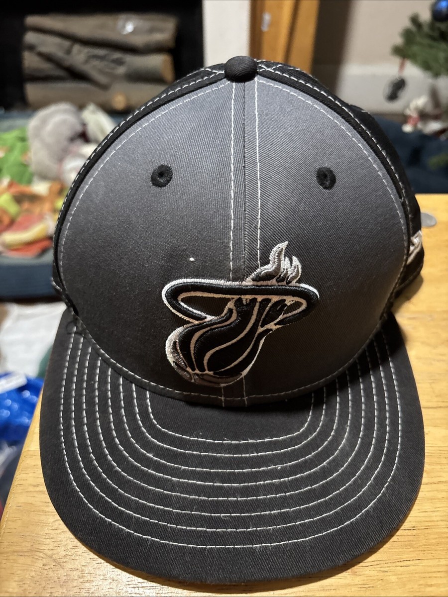 Miami Heat スナップバックキャップ 黒 New Era Miami Heat Hat Black New Era Miami Heat Snapback Black