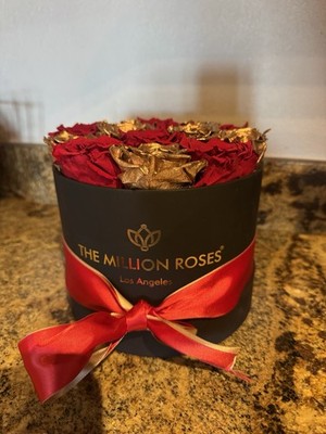 The Million Roses Los Angeles Luxury Preserved Red & Gold Roses Bouquet Gift