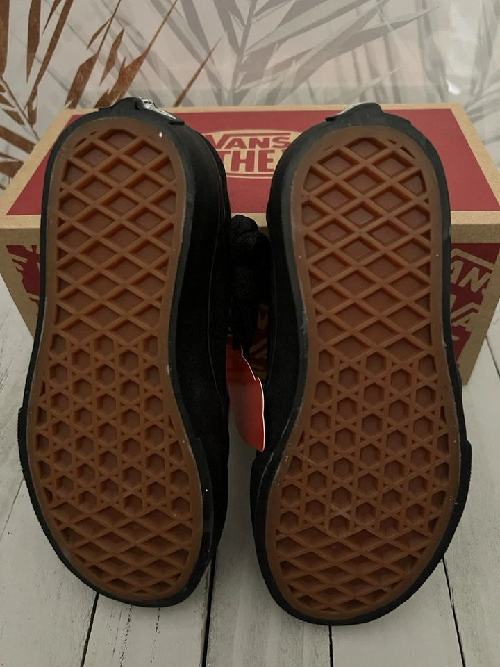 Sapatos juvenis Vans Atwood de lona preto/preto tamanho 4y EUA - Imagem 4 de 4