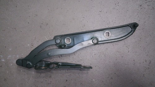 Scharnier Heckklappe Links 8220073 BMW 328i Bj 1999 E46 1336248