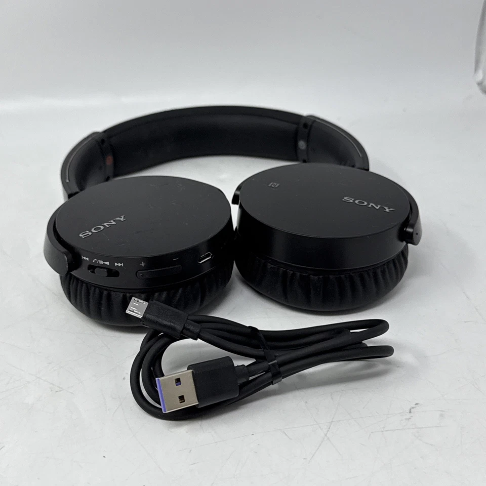 Sony MDR-XB650BT Over the Ear Headphones Black Extra Bass Bluetooth - Tested - Image 4 of 4