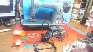 Vintage Precision ADMIRAL GEM Sewing Machine Teal Blue Japan Clean runs