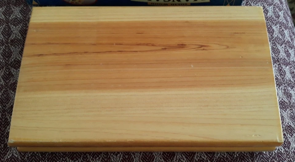 1999 Cardinal Mancala Folding Wood Game Board Complete With Tin Box AS SHOWN  - Image 4 of 4