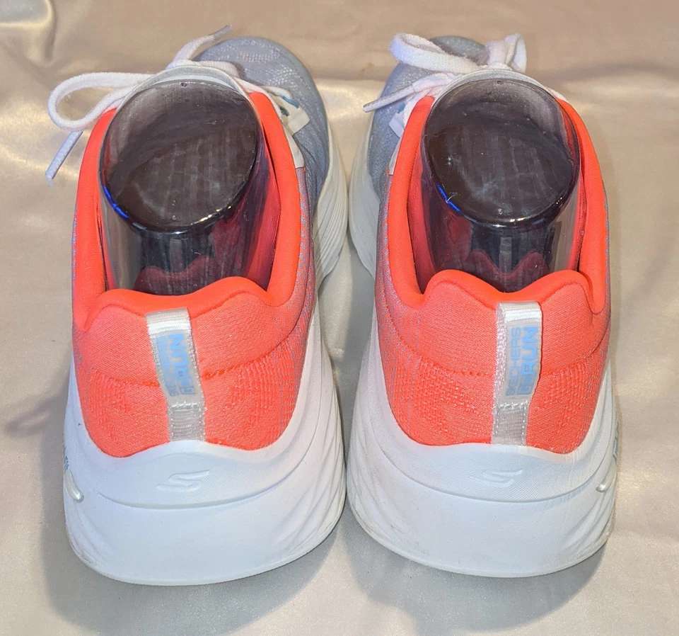 Skechers GOrun Max Amortiguación Arco Ajuste Mujer Zapatos para Correr Tenis 128312 Talla 9 Foto 4 de 4