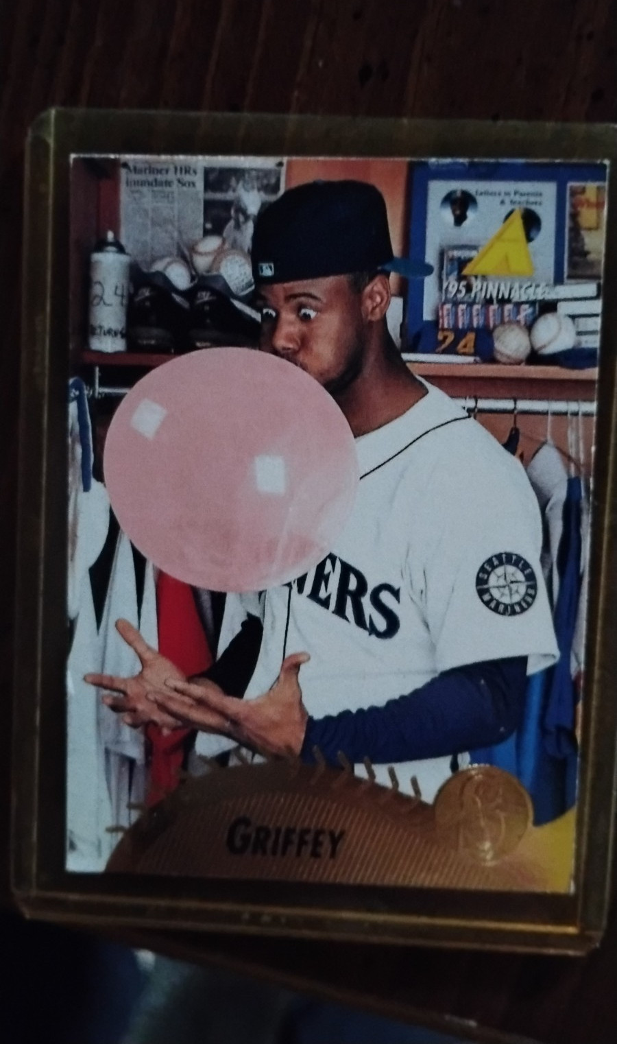 1995 Pinnacle - Ken Griffey Jr #128 (Base Set, Vintage, Seattle Mariners)