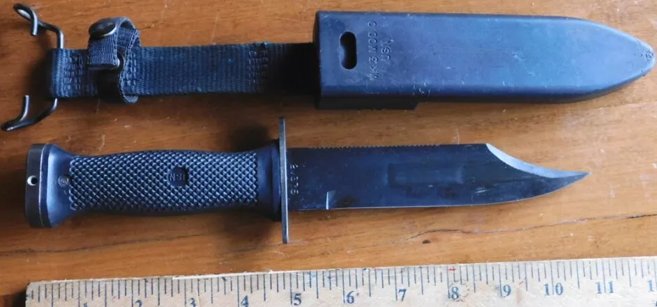 Combat Knife - Rare Weapon eqipment - MKmobileInfo