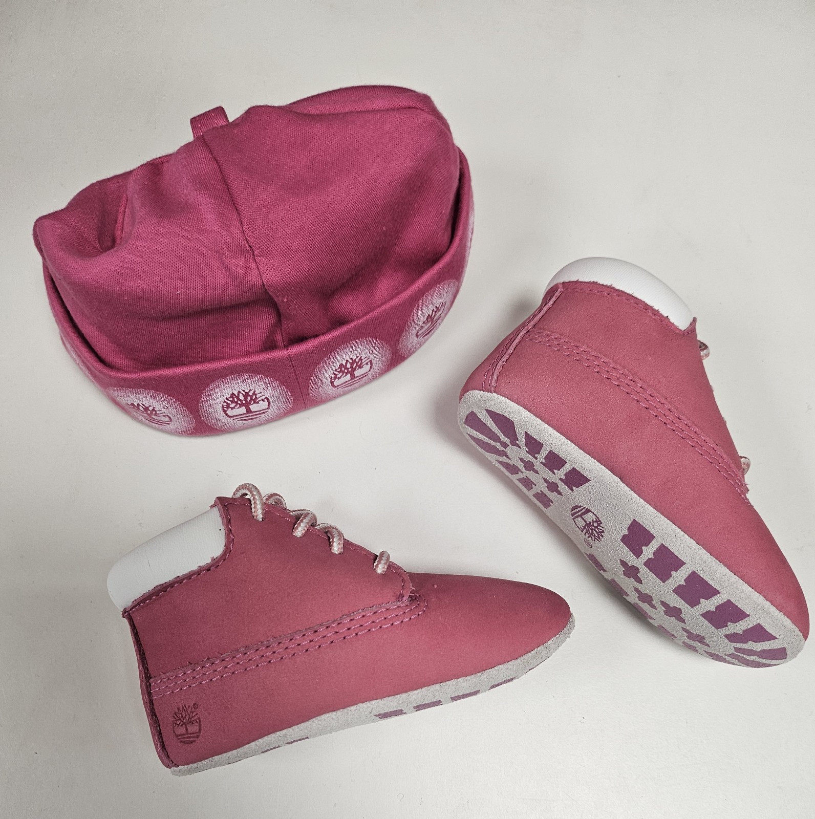 PONY Stivaletti Timberland rosa scuro culla con cappello taglia Uk1.5 eu17 nuovi con scatola