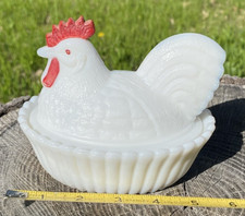 Older Westmoreland Milk Glass Hen On Nest Wit...